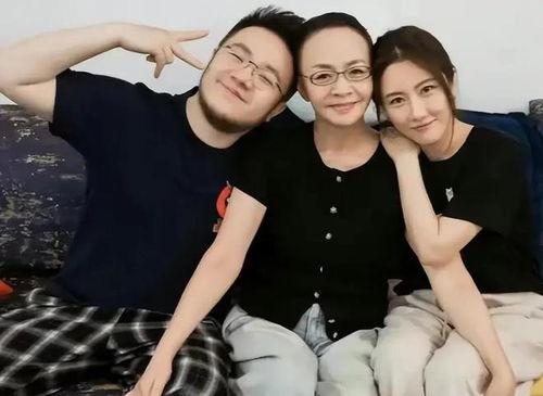 吃大瓜娱乐八卦图片高清,高清大瓜图片背后的故事 第2张 吃大瓜娱乐八卦图片高清,高清大瓜图片背后的故事 第2张